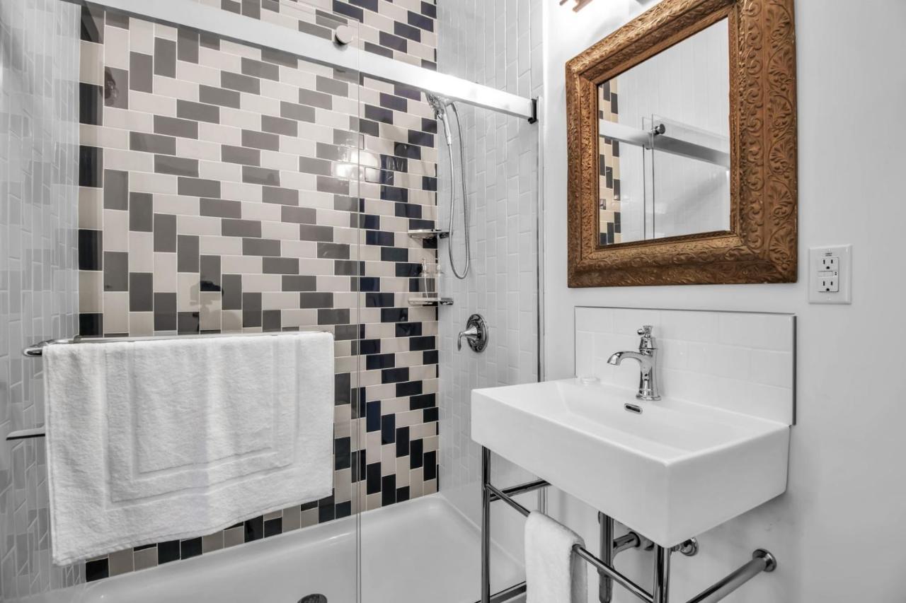 Webber Hotel Lyndonville ภายนอก รูปภาพ