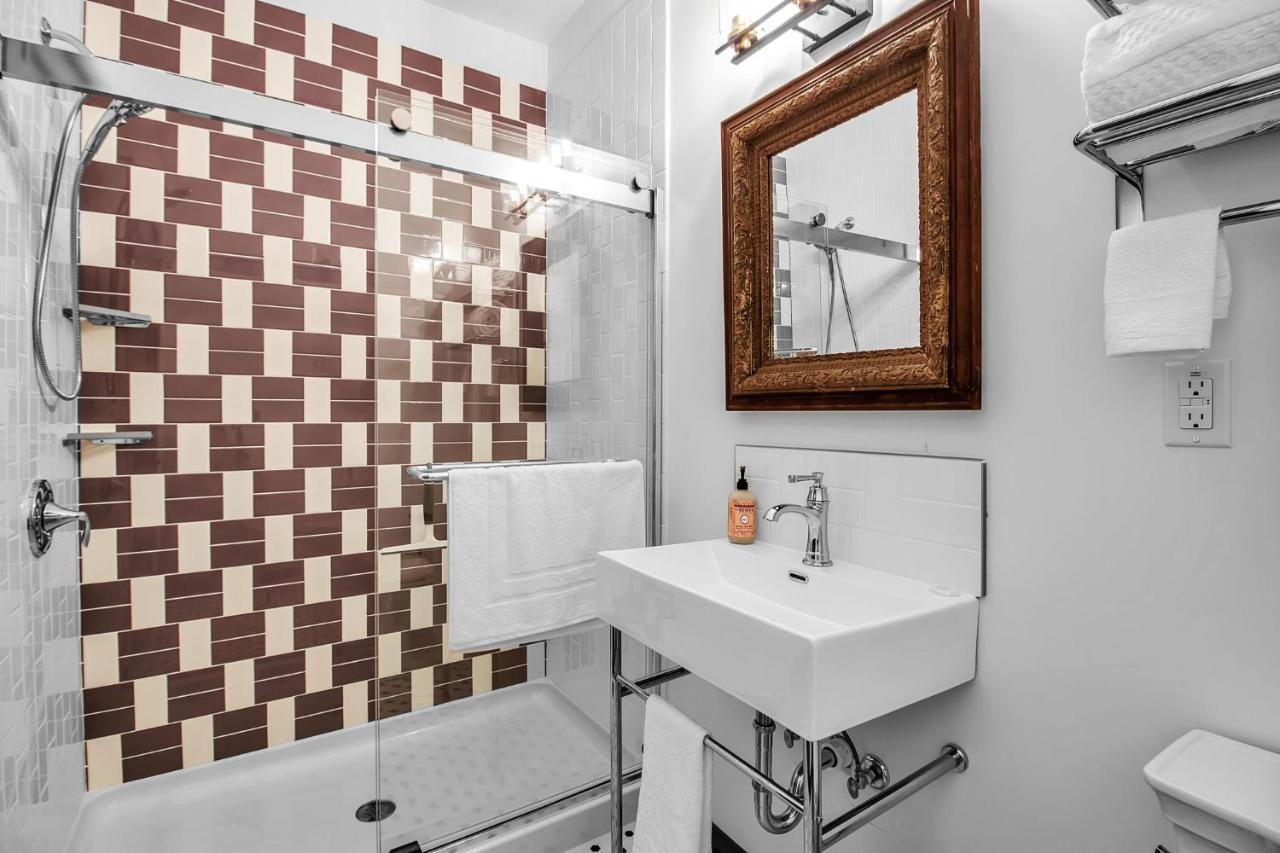 Webber Hotel Lyndonville ภายนอก รูปภาพ